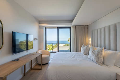 Apartment 205   Plett Quarter Hotel   Lion Roars Hotels & Lodges  (8)