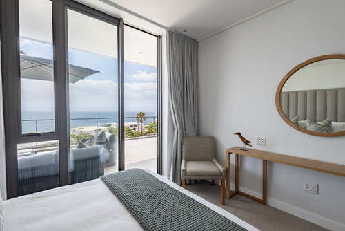 Apartment 305   Plett Quarter Hotel   Lion Roars Hotels & Lodges  (21)